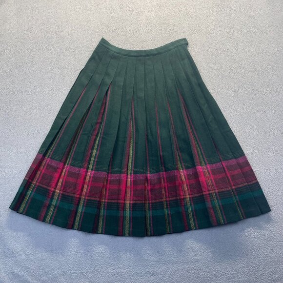 VTG Pendleton Green Skirt Size Large 100% Virgin Wool Plaid,Zipper,Pleated - Picture 1 of 9